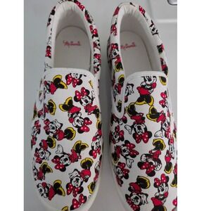 Disney Minnie Mouse Slip On Sneakers Womens White‎ Canvas All Over Print Shoes